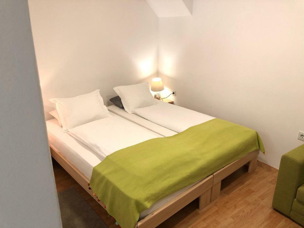 Veronika Group Radiceva Zagreb Bagian luar foto